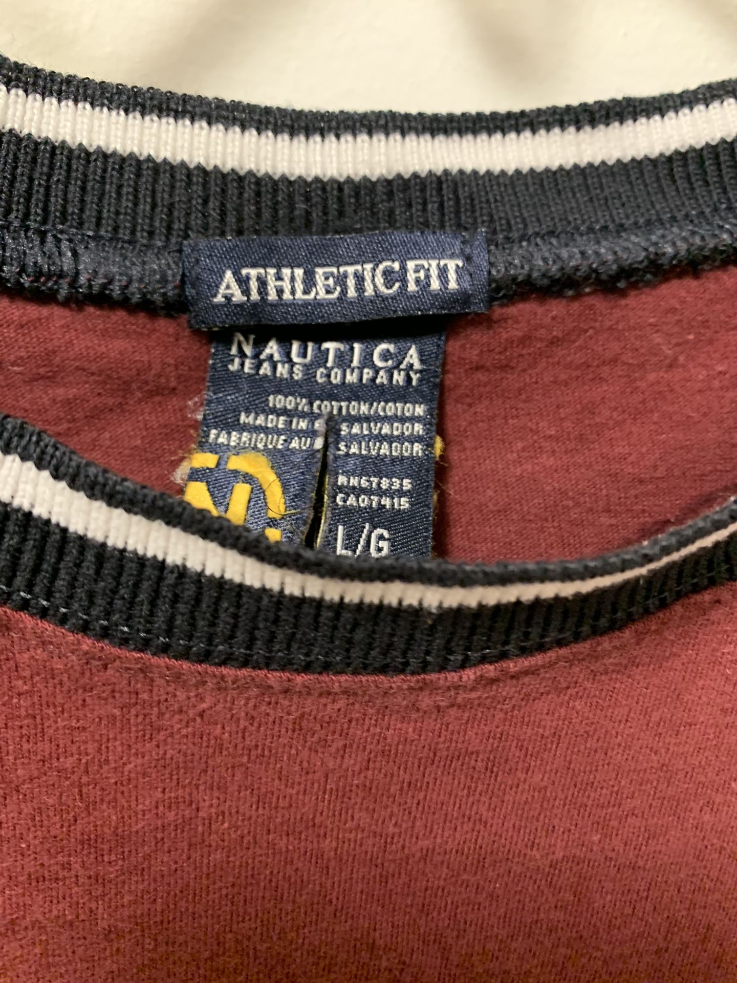 2 Men's Tee- shirts And 2 Sweatshirts All 4 For $10