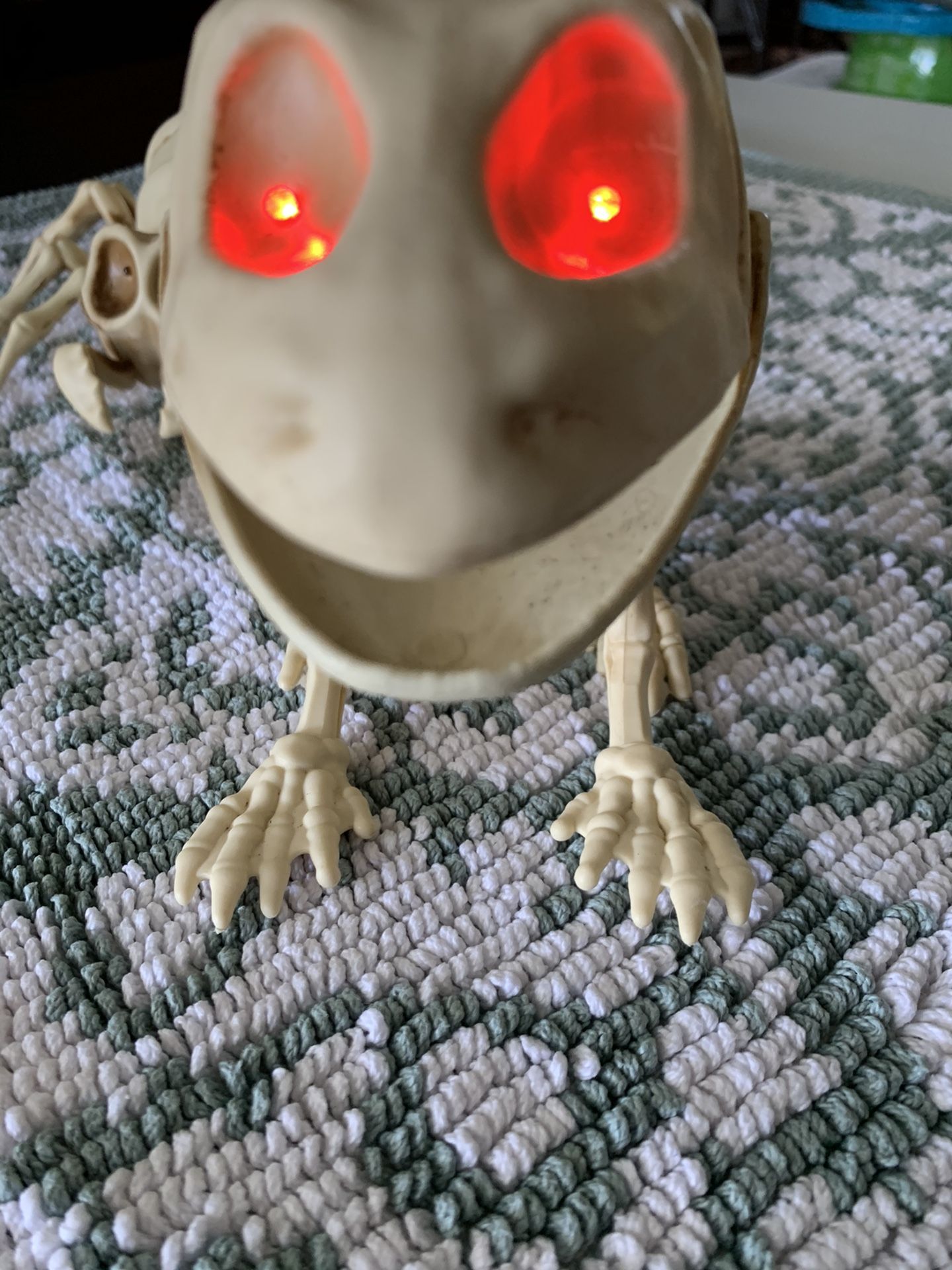 HALLOWEEN CREATURES SET OF 2 MOTION ACTIVATED .
