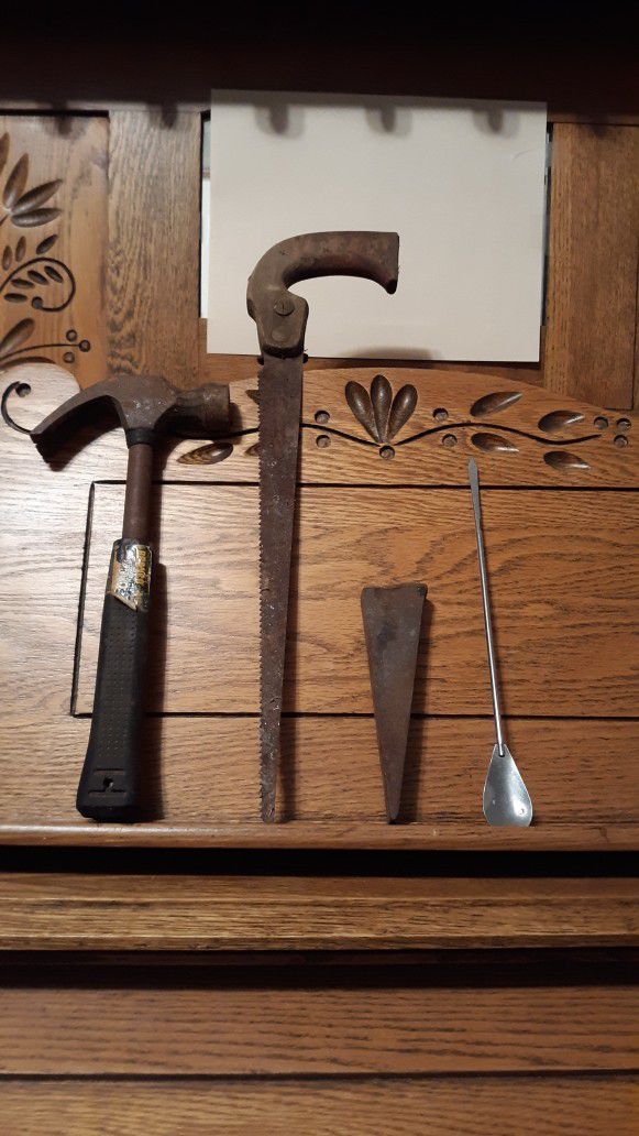 COLLECTION OF 4 VINTAGE TOOLS