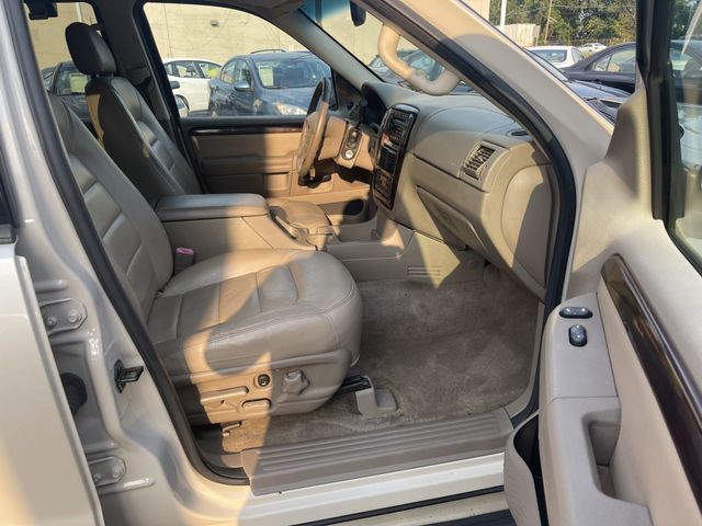 2005 Ford Explorer