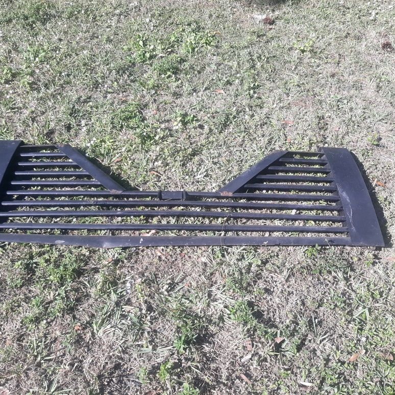 2004 Dodge Dually tailgate fifth wheel