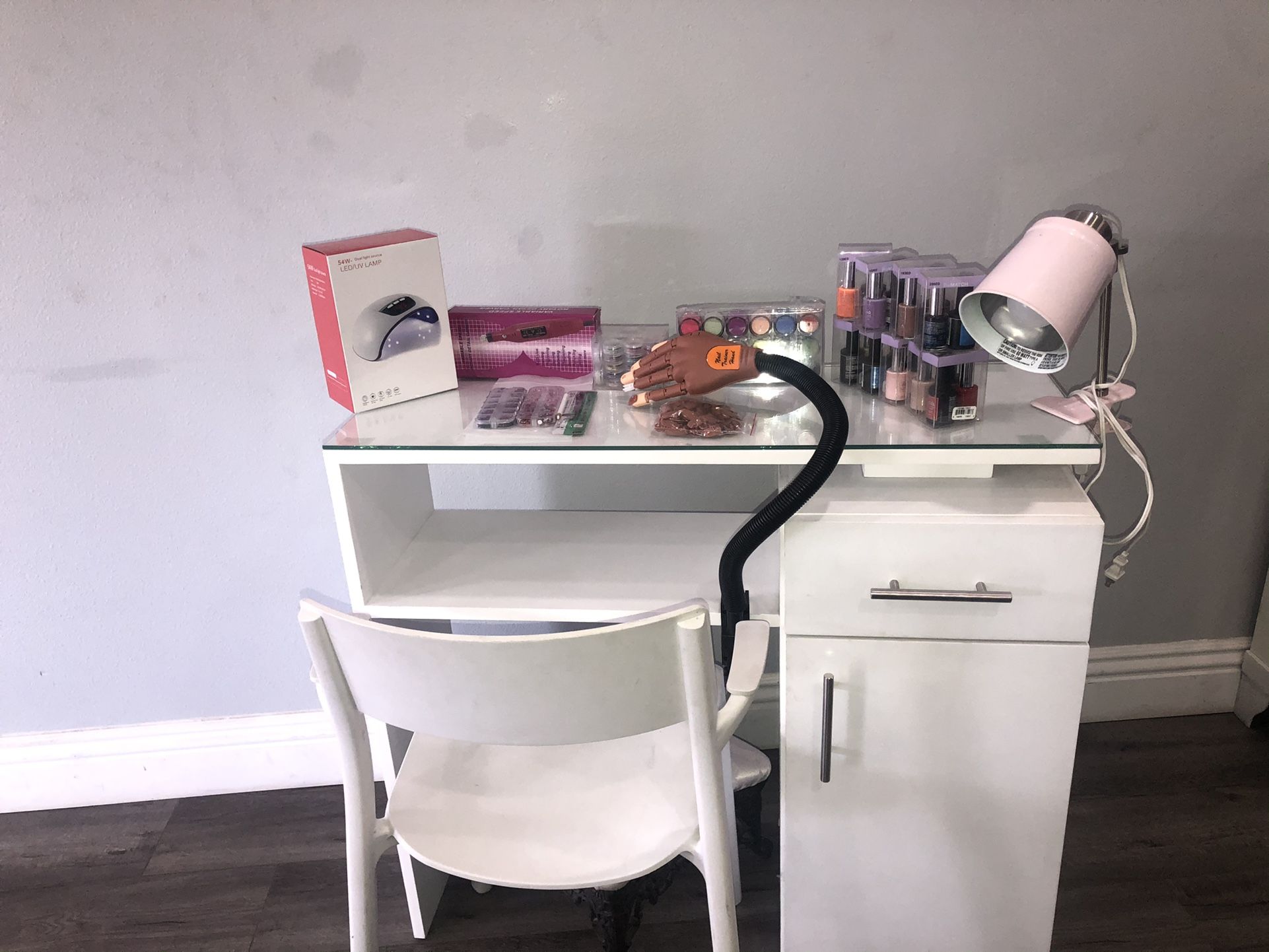 Nail Tech Station For Sale In Lake Elsinore Ca Offerup