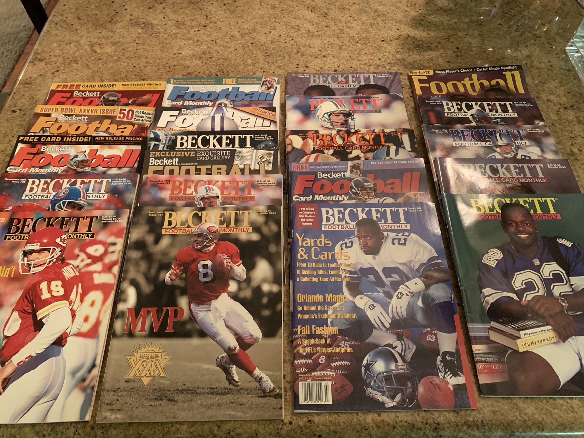 (21) different Beckett Monthly Football Card Magazines 1991 +