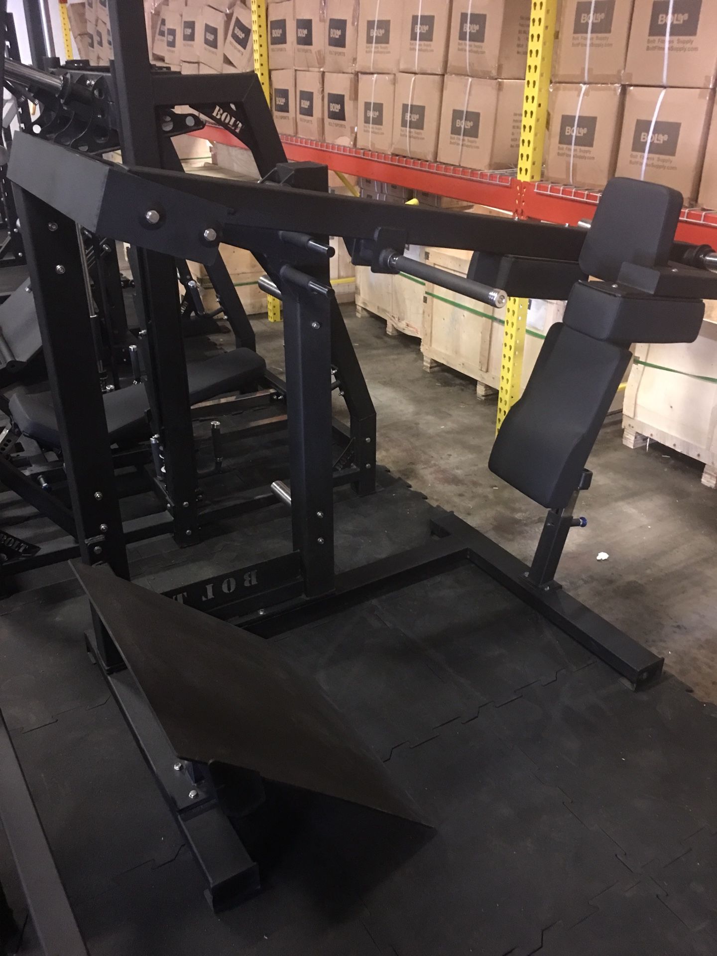 Bolt Plate Loaded Pendulum Squat for Sale in Houston, TX - OfferUp