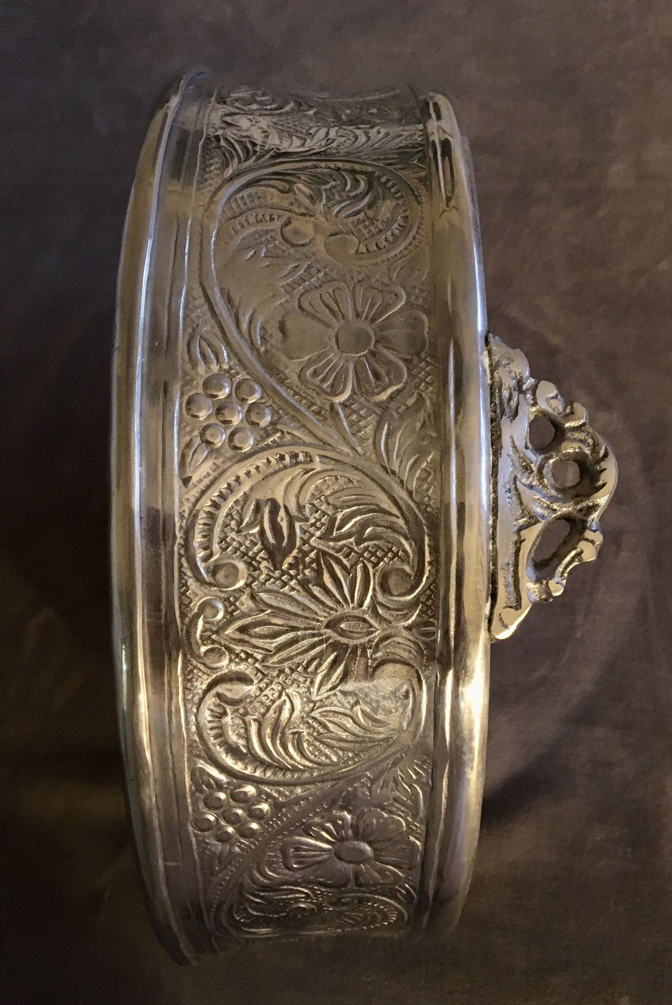 Elegant 14Wx5H Silver Aluminum Cake Stand