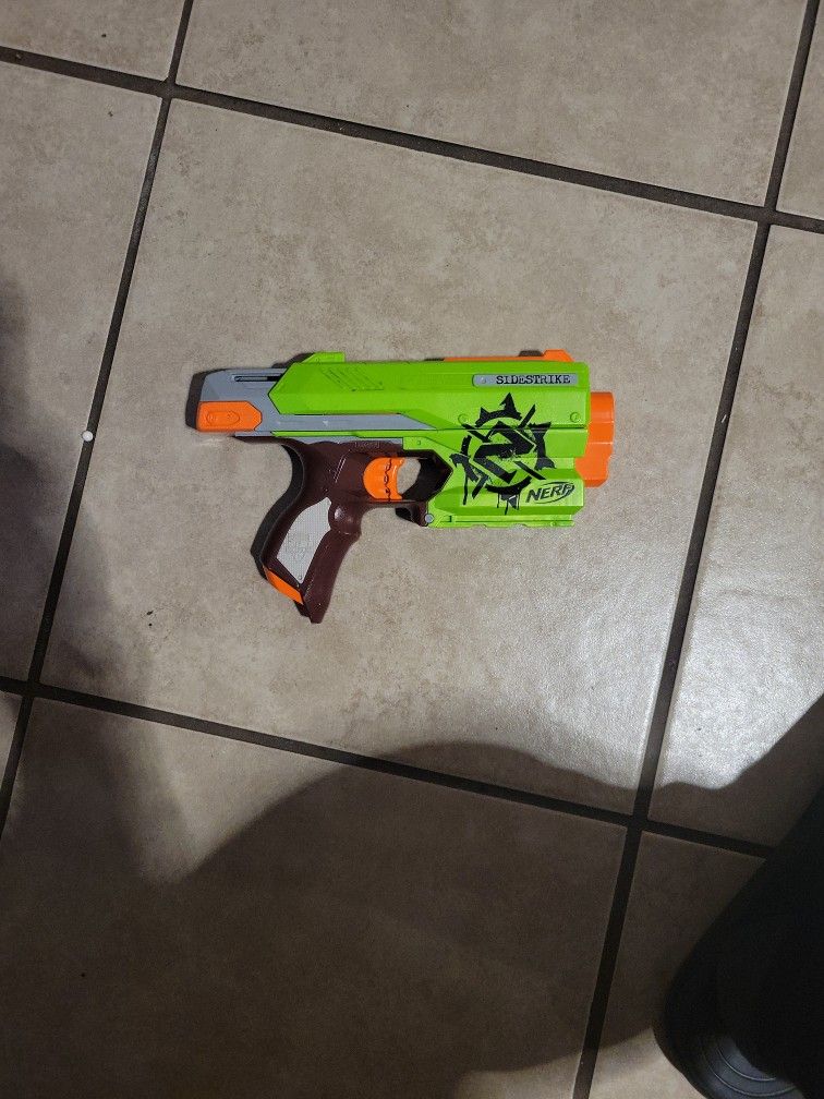 Nerf Zombie Strike Sidestrike
