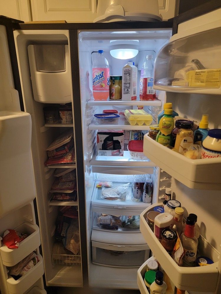 Side By Side Refrigerator/freezer
