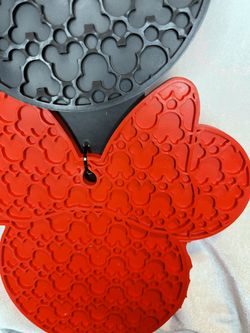 Disney Mickey Mouse 2pk Silicone Trivet Minnie Red 7.25x7.5in Mickey Black 8x7in Thumbnail