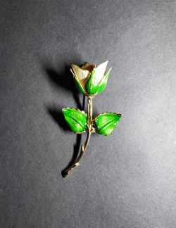 Vintage Rose Brooch Pin.  Thumbnail