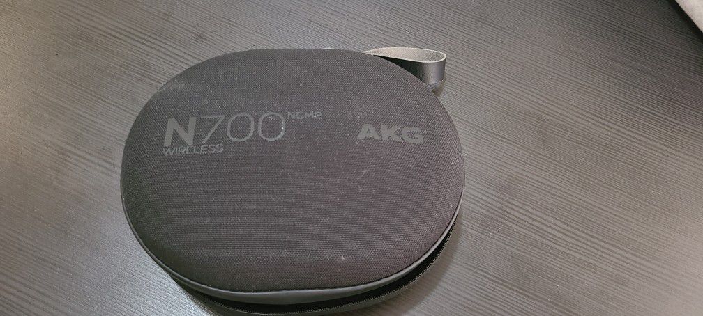 N700 Akg Noise Cancellation Wireless Headphones 