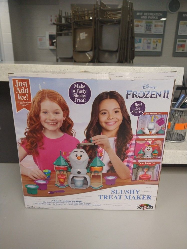Disney Frozen 2 Slushy Treat Maker Activity Kit.
Great shape! Used once!