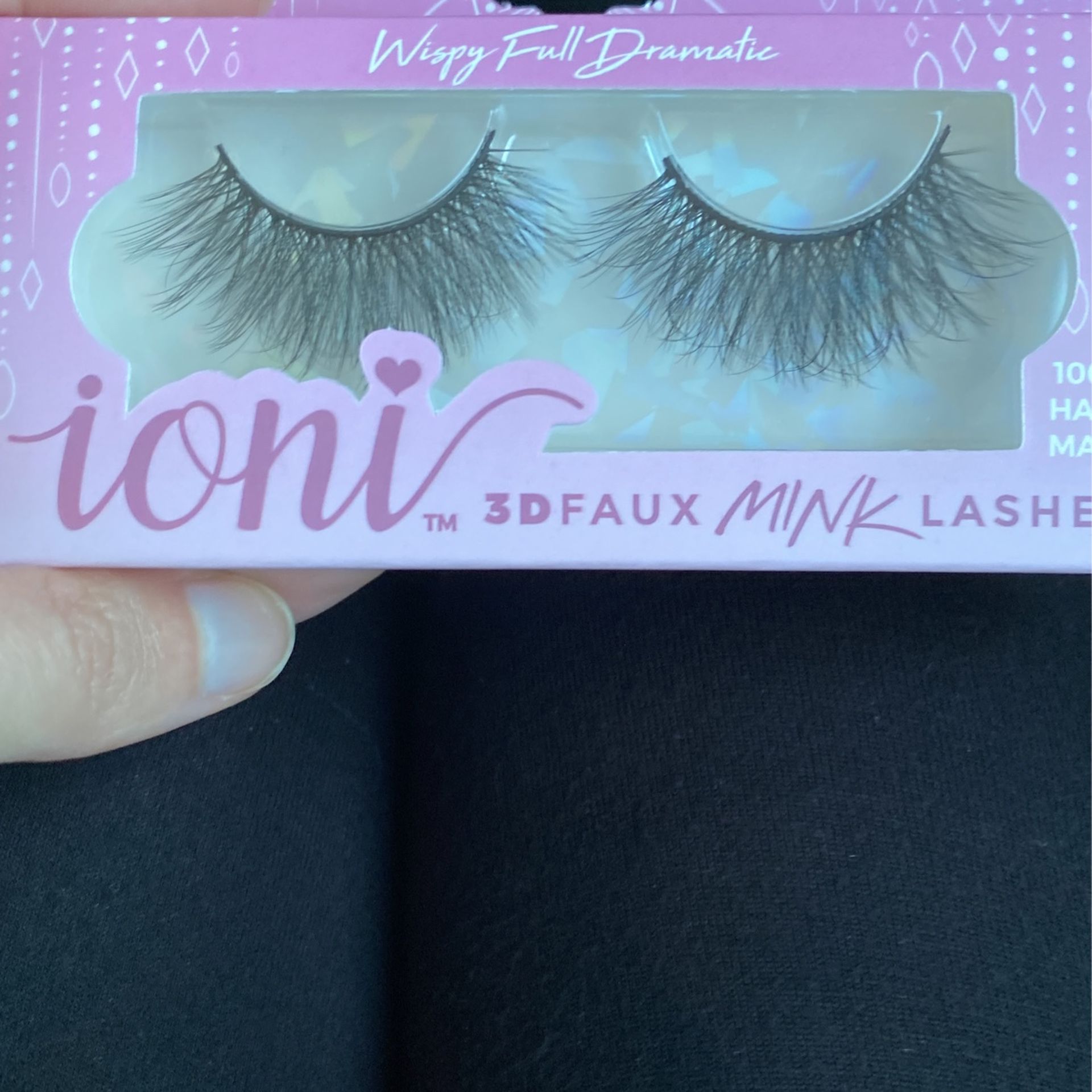 Ioni Eyelashes