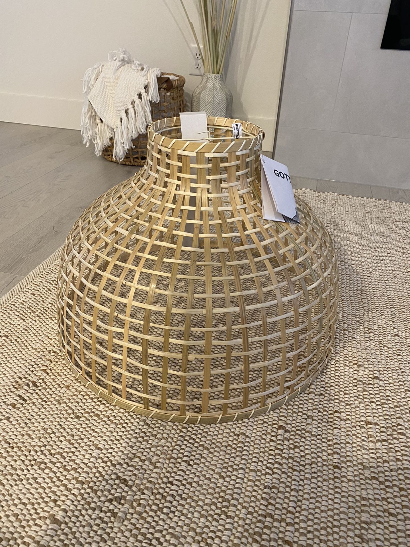 Pendant lamp shade and cord set