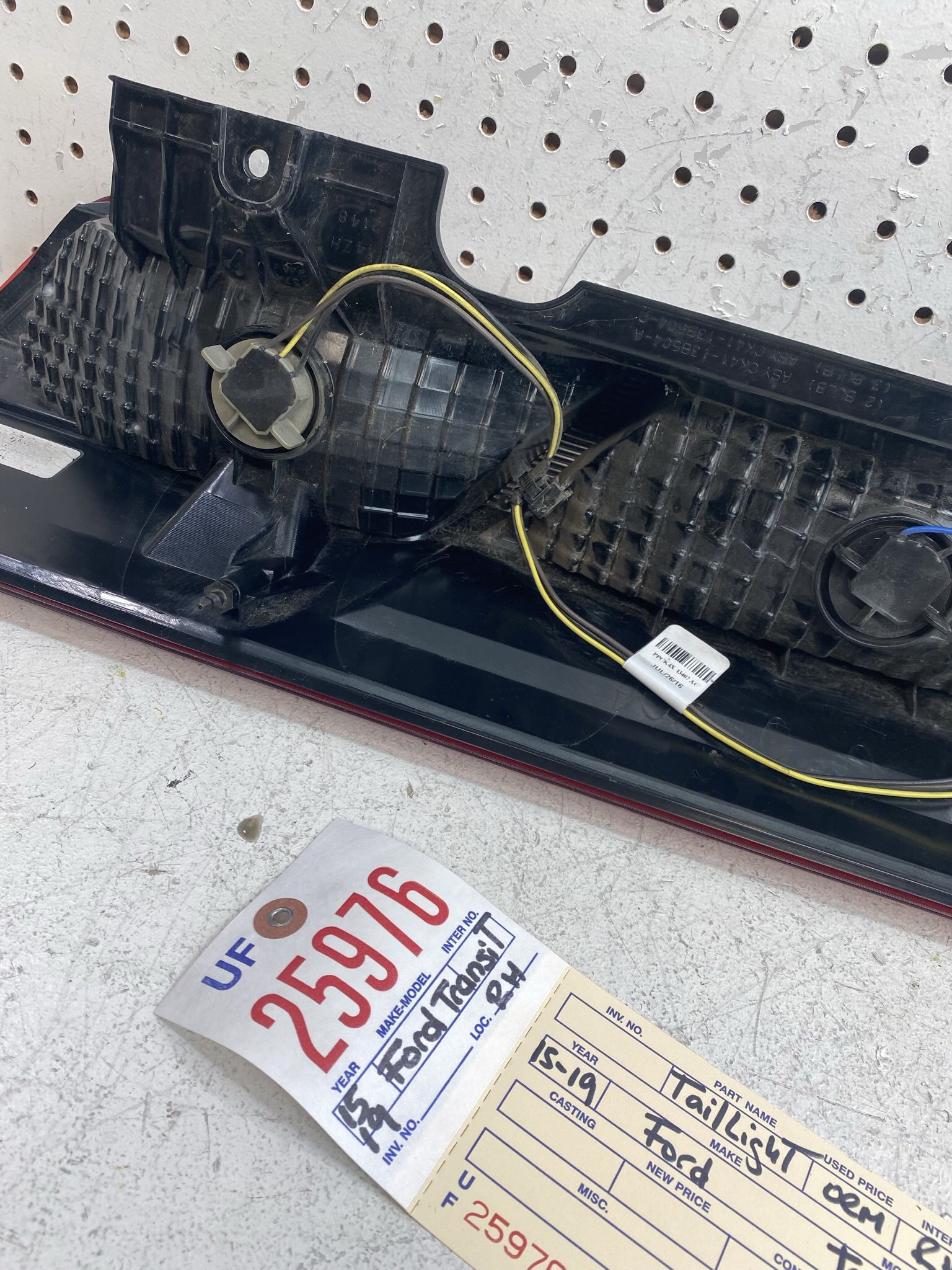 2015 2019 FORD TRANSIT RIGHT SIDE TAIL LIGHT OEM