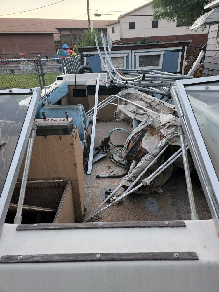 1974 FiberForm Trihaul Boat 140hp Mercury Inboard
