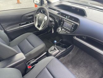 2017 Toyota Prius c Thumbnail