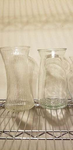 Glass vase assortment (8) Thumbnail