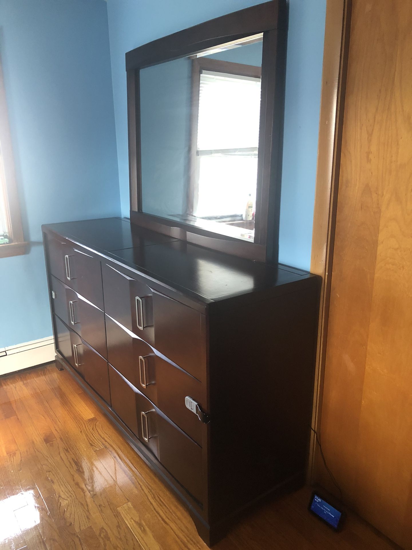 Bedroom Set (queen size bed, dresser, chest)