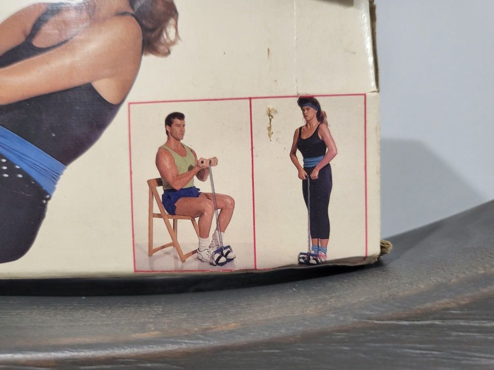 Rowing Action Exerciser