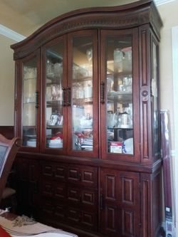 2 Pcs China Cabinet In Good Condition Ready For Pick Up. Thumbnail