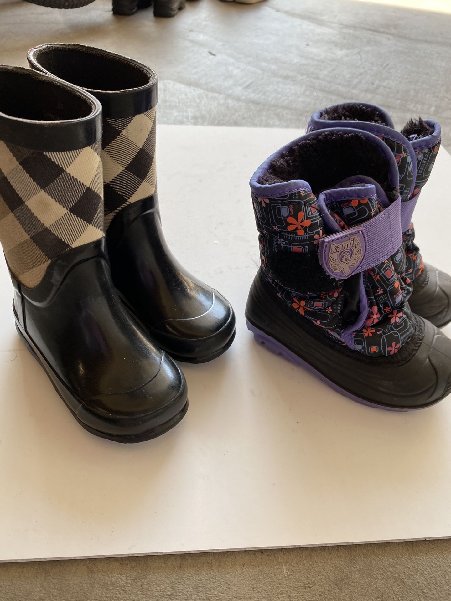 Toddler Girl’s Size 7 Burberry rain boots and size 6 Northside Snow boots