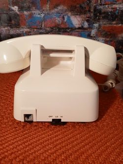 Vintage 1980s Radio Shack Old School Push Button Telephone With Phone Cable Thumbnail