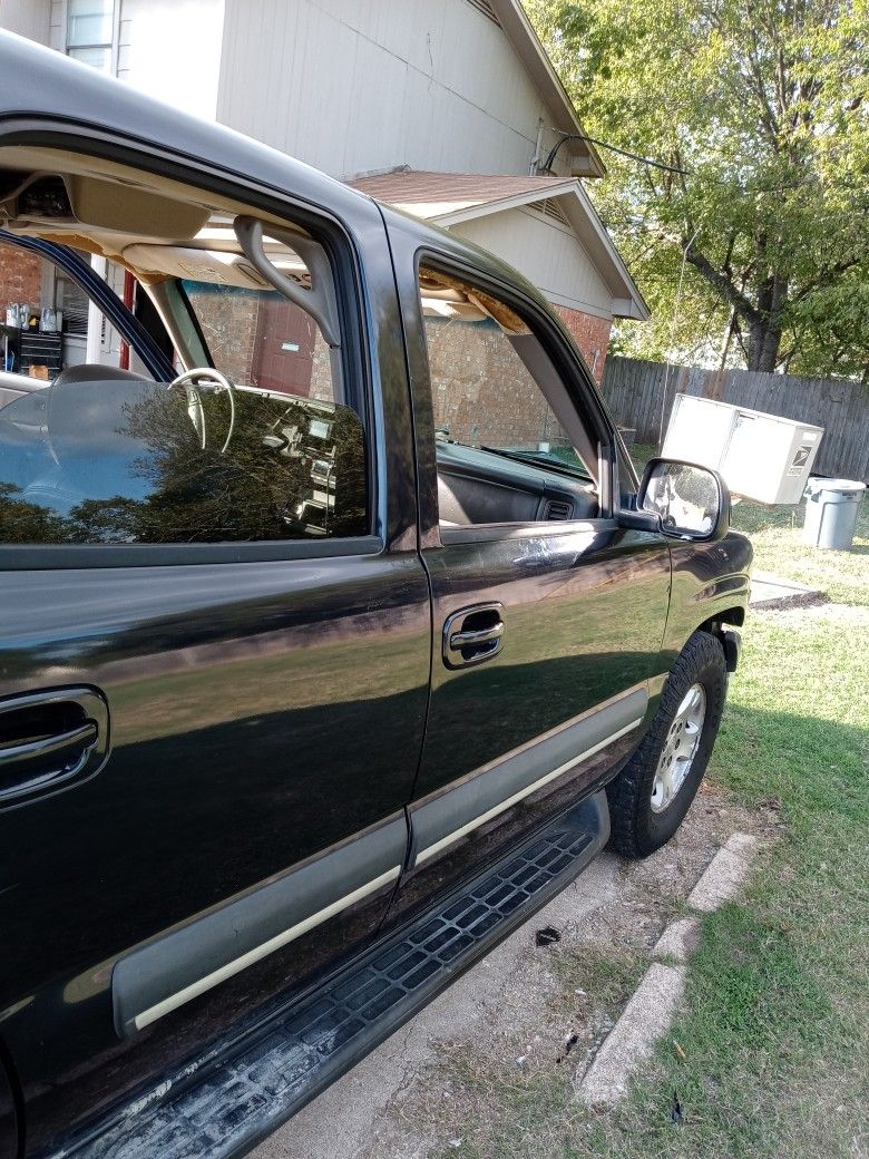2004 Chevy Tahoe