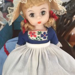 Madame Alexander dolls international collection Thumbnail
