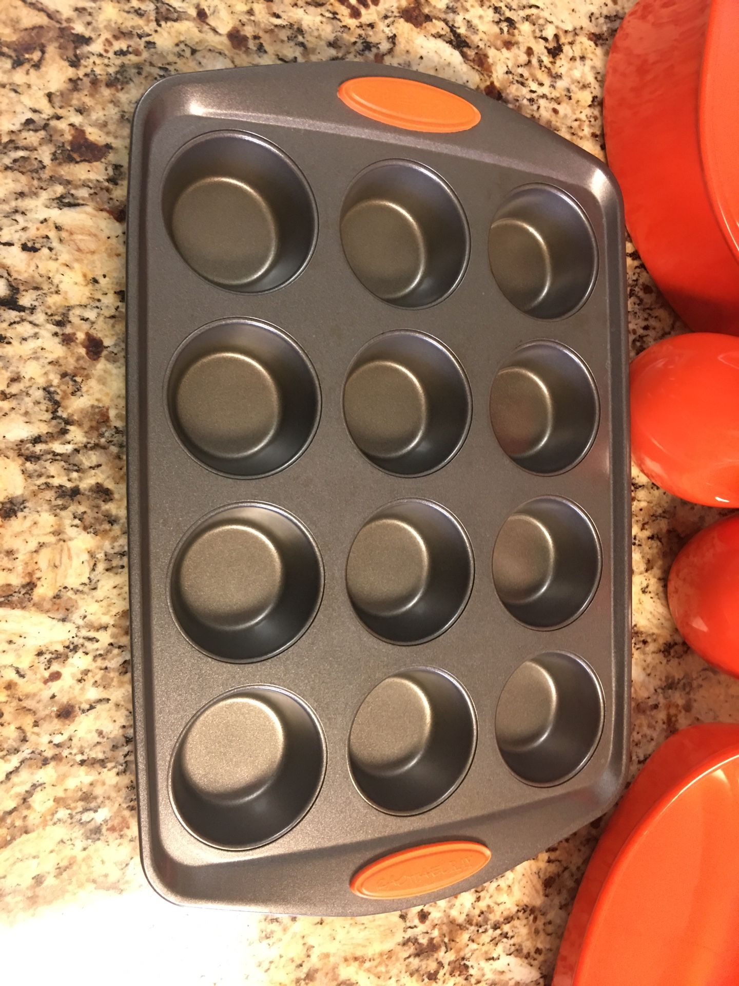 Rachel Ray Bakeware | Casserole dishes, Non-Stick Muffin Sheet Pan, & EVOO and Vinegar Bottle Set
