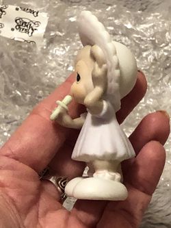 1991 “Love Pacifies” Precious Moments Collection Figurine Thumbnail