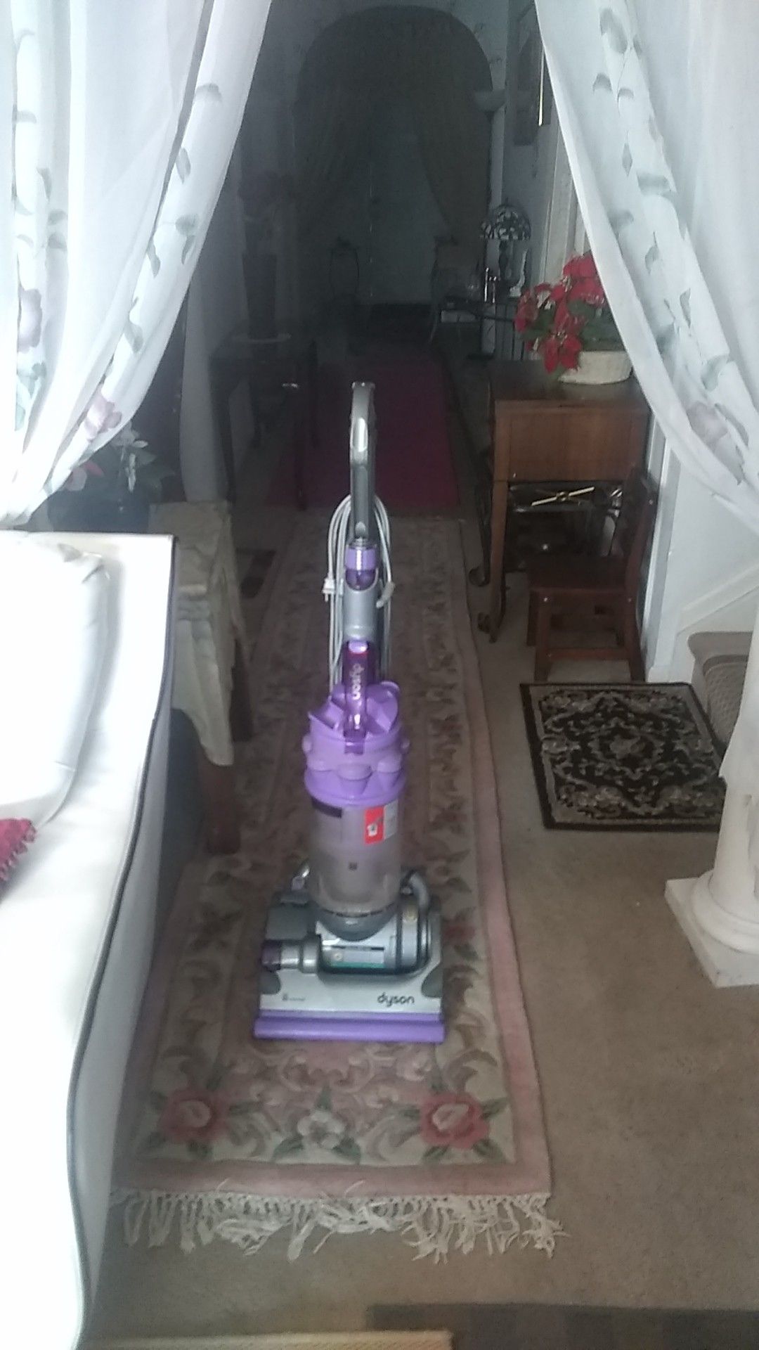 Vacuum cleaner Dyson like new