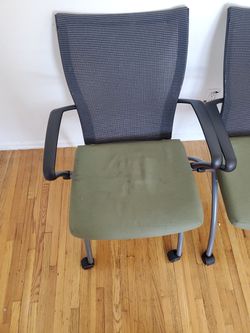 Rolling Computer Chairs  Thumbnail