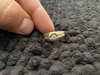 18 K Gold Diamond Ring Thumbnail