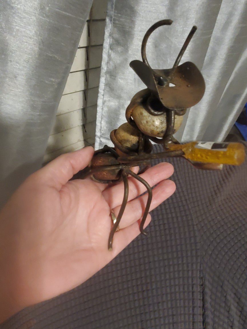 Sculpture Wire Ant