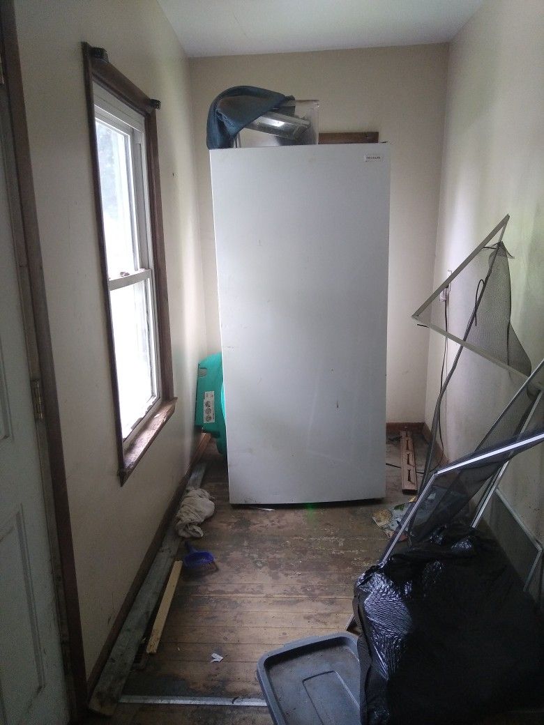 Frigidaire Deep Freezer