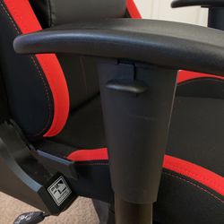 DXRacer Formula Series Conventional Gaming Chair Mesh FD01 - Black & Red Thumbnail
