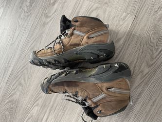 Keen footwear mens waterproof hiking boots US 9 like new original $180 Thumbnail