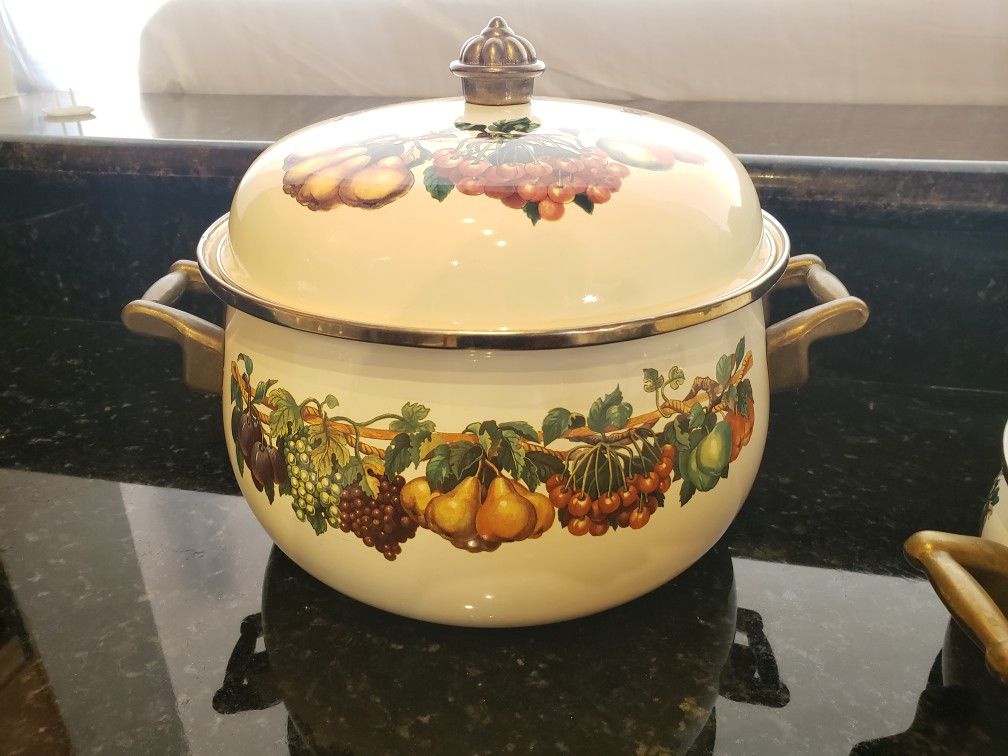 Vitroceramic cookware set