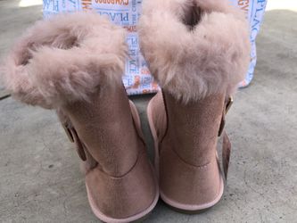 Size 5 Pink Boots Thumbnail