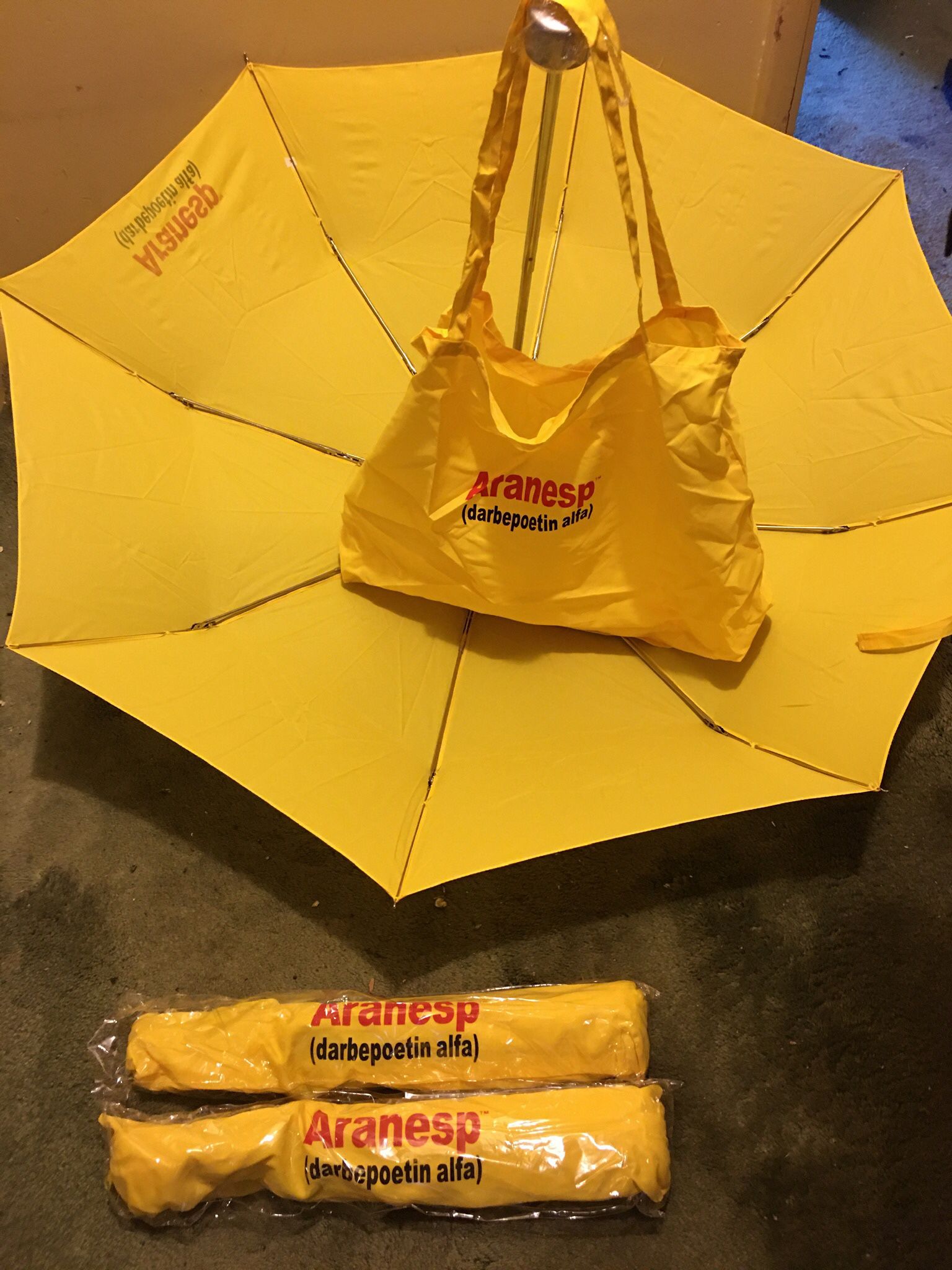 BRAND NEW 2-UMBRELLA WITH CARRIER BAG $20.00