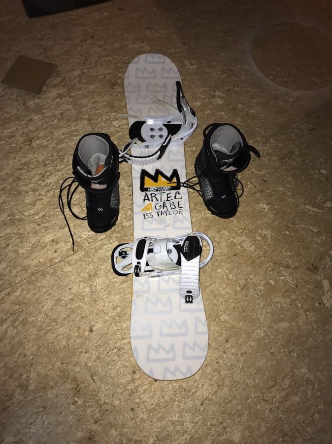 Artec GT 155CM snowboard boots and bindings
