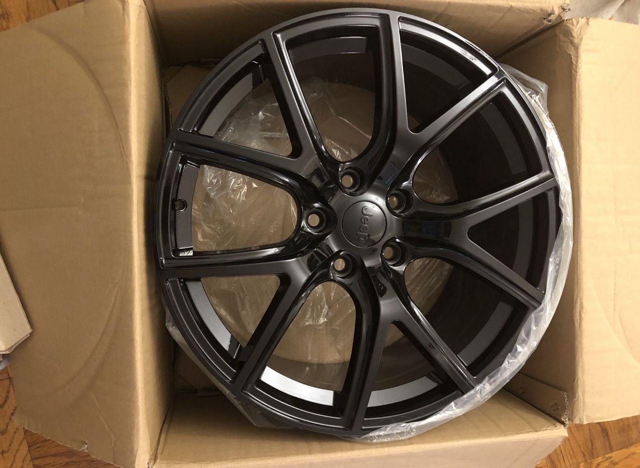 New Jeep grand cherokee rims 20”