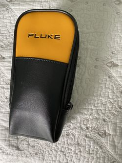 Fluke 712 RTD Calibrator  Thumbnail