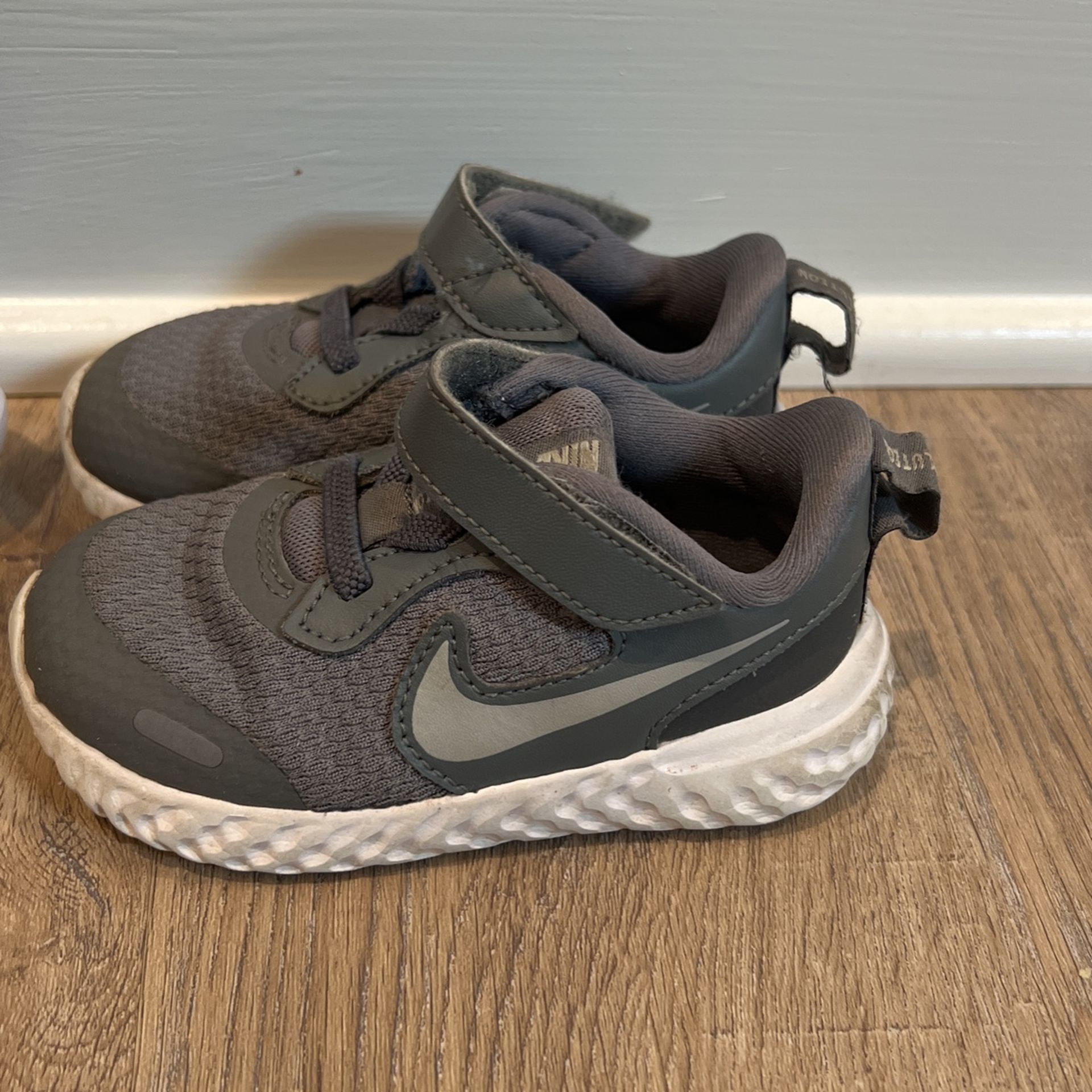 Toddler Boys Shoe Lot Size 7