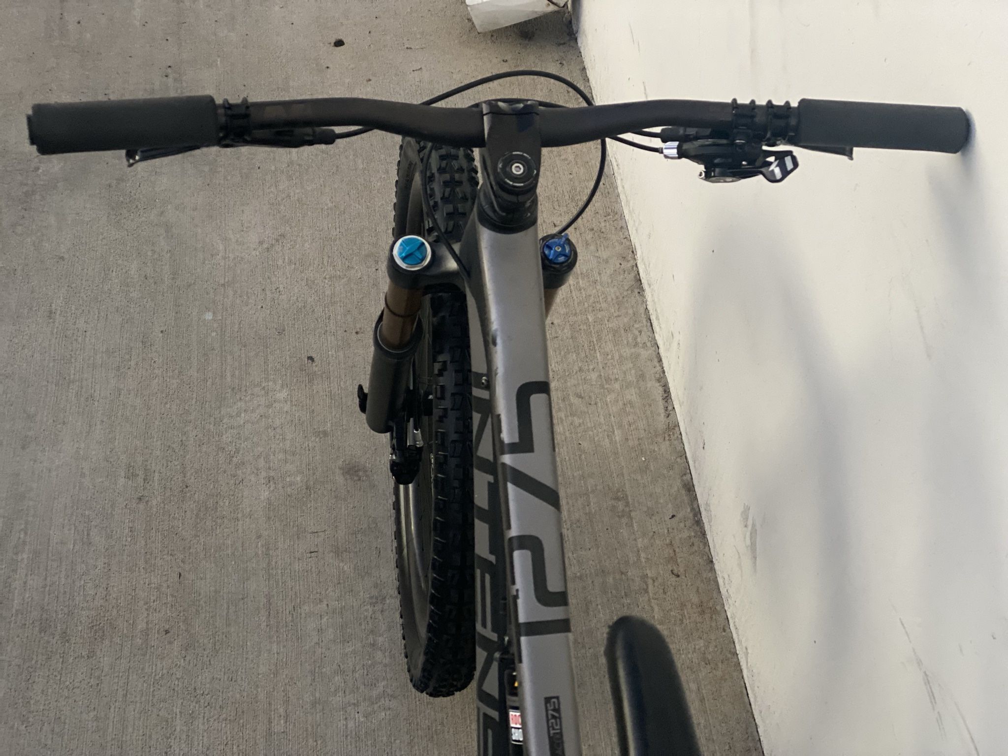 Intense Tracer T275 PRO (CARBON FRAME and WHEELS). SRAM XO 1*11 Speed. Carbon ENVE Wheelset 27.5. M-size.