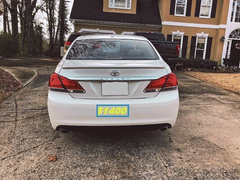 WELL MAINTAINED 2 0 1 1 Toiota Avaloñ!
