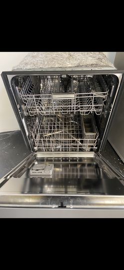 Pre Owned Scratch And Sent Dishwasher (kitchen Aid) Thumbnail