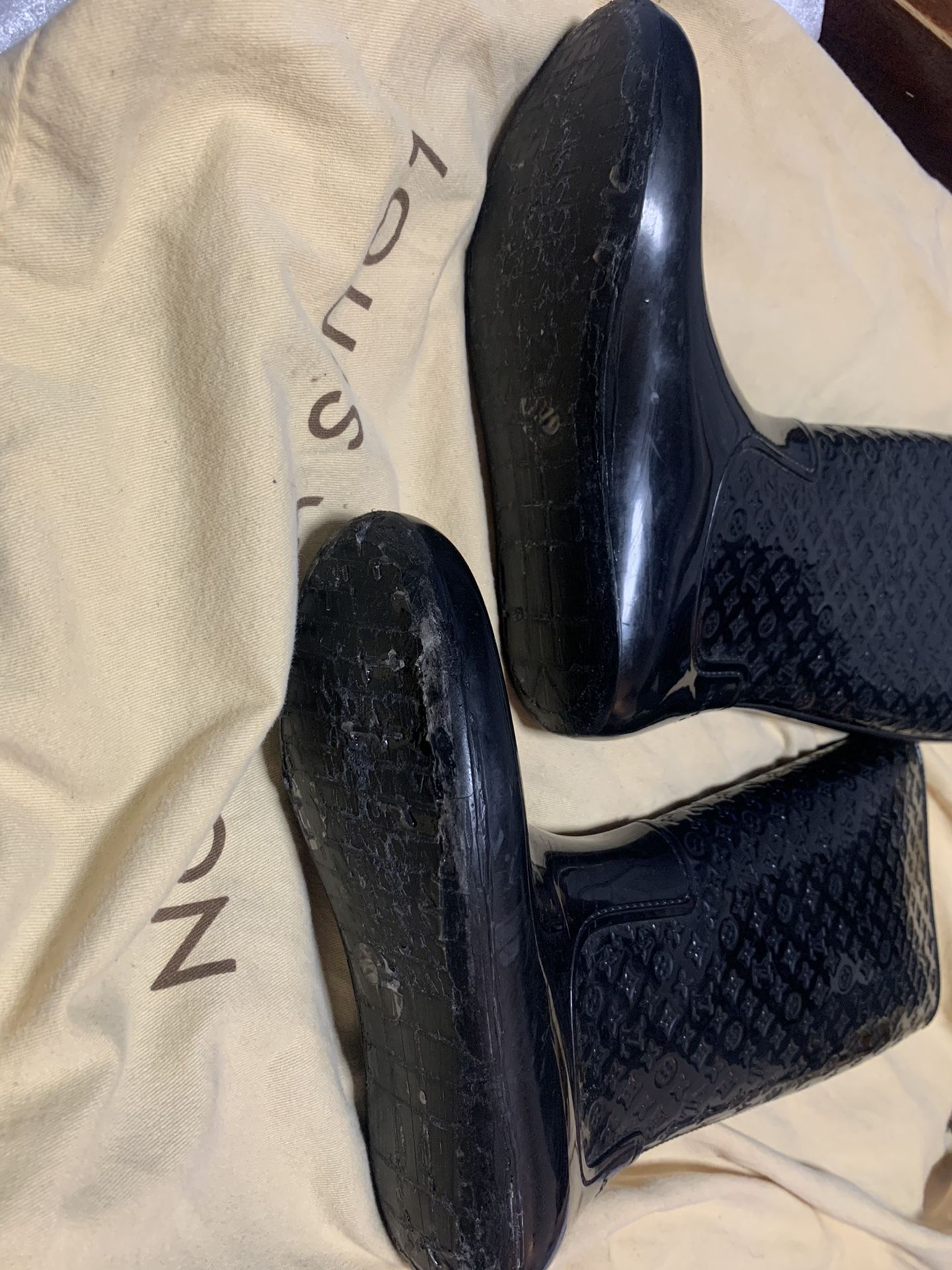 LV Rainboots needs Sole Replaced