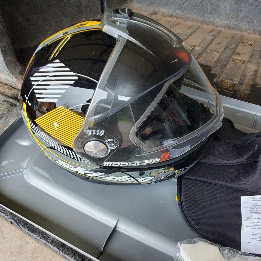 Ski Doo Snowmobile Helmet