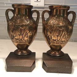 Set Of 2 Vintage Brass Greek Vase Bookends Philadelphia Manufacturing  Thumbnail